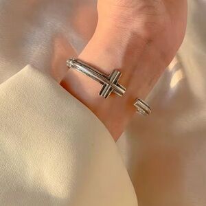 Trendy S925 Silver Cross Bracelet ⚜️
